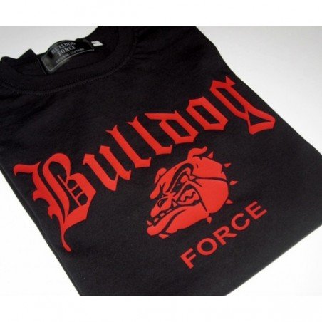 T-shirt Bulldog Force .  Noir et rouge. La tête du bulldog (bouledogue ) avec l'inscription "bulldog force".