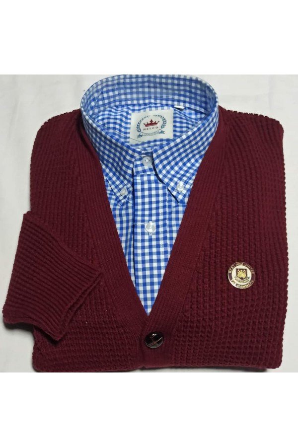 Cardigan waffle Relco London. Bordeaux avec chemise Relco London vichy bleu.