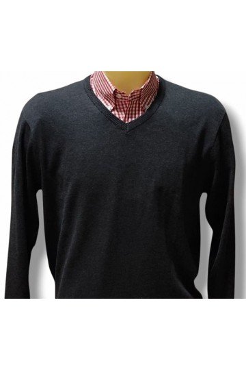 Pull col en V gris anthracite manches longues. Moonstomp Clothing. Existe en 5 tailles. Chemise Relco London vichy rouge.