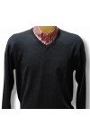 Pull col en V gris anthracite manches longues. Moonstomp Clothing. Existe en 5 tailles. Chemise Relco London vichy rouge.