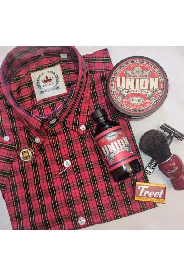 Chemise écossais rouge Relco London. Tartan 01. + Rasoir Fatip + blaireau Semogue + savon à raser Moon Soaps.