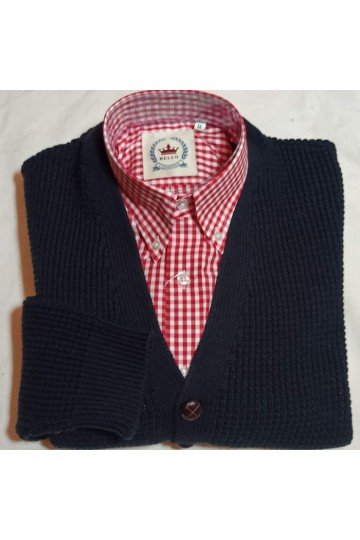 Cardigan col V Relco London "Waffle" Marine + Chemise Relco London vichy rouge.