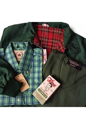 Pull vert Moonstomp Clothing + chemise Relco London + blouson harrington anglais vert.