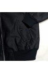Blouson Harrington , noir, poche sur le devant. Bordure élastique au bas du blouson et bord des poignets.