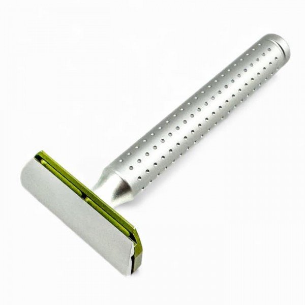 Parker AeroShave Aluminiun L. manche texturé pour une bonne prise en main.