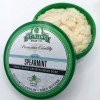 Texture crémeuse du savon à raser Stirling Glacial Spearmint, idéale pour une mousse dense et protectrice.