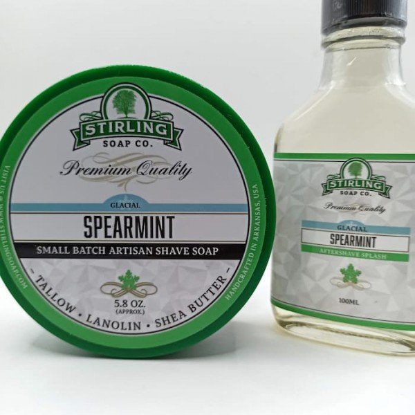Le duo Stirling Glacial Spearmint : savon de rasage et après-rasage assorti pour prolonger la sensation de fraîcheur.
