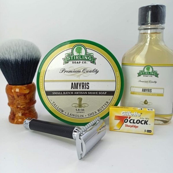 Pour un rasage classique avec Savon à raser Stirling Amyris, après-rasage, blaireau Parker Solar Storm, rasoir Muhle R89 B