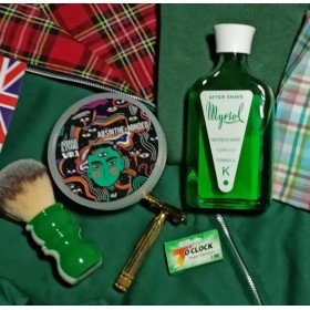 Après-rasage Myrsol "Formula C" + Rasoir de sécurité The Goodfellas Smile "Bayonetta" + Blaireau Razorock "Italian Barber".
