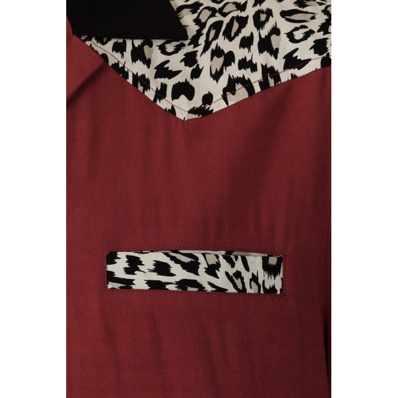 Chemise rockabilly Chet Rock "Jeffery" . rouge et léopard. épaule et haut de poche léopard.